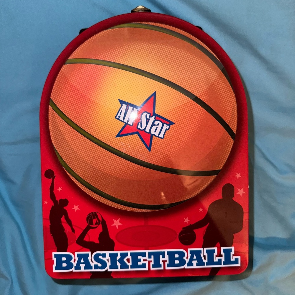 Metal lunchbox (basketball themed)